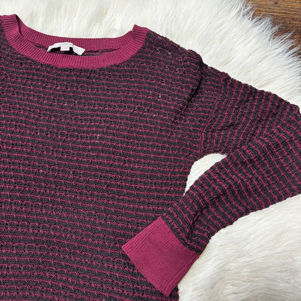 Ann Taylor Loft Black and Burgundy Knit Pull On Crewneck See-Through Sweater M - Picture 8 of 12